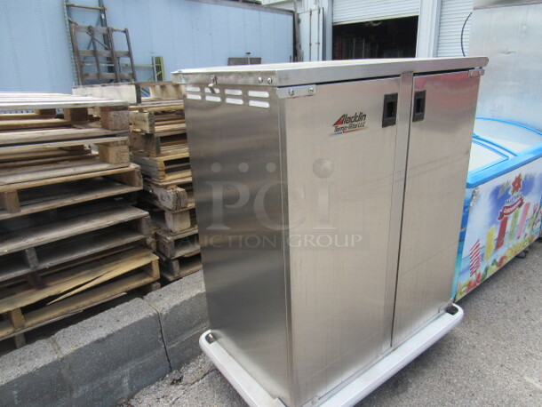 One Stainless Steel 2 Door  Aladdin Temp Rite Food Transport On Casters. 42X27X51.5. - Image 3 of 3