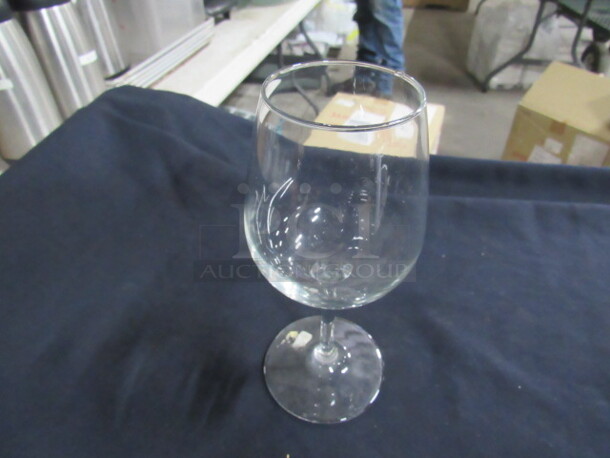 Stem Wine Glass. 7XBID.