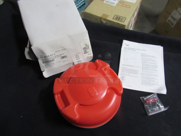 One UTC Wireless Photo Electric Smoke Detector With Sounder And Thermal. #TX-6010-01-1