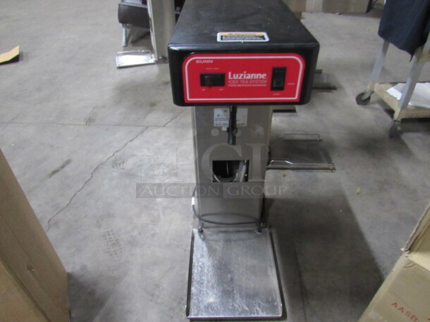 One Tea Brewer. Model# TB3Q. 120 Volt. Missing Metal Cover See Pic, - Image 1 of 3