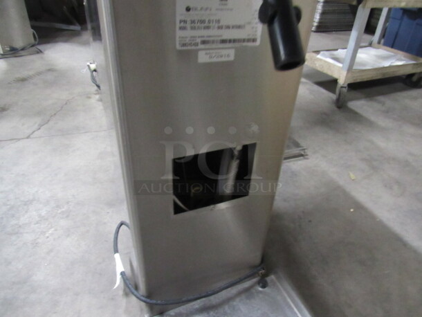 One Tea Brewer. Model# TB3Q. 120 Volt. Missing Metal Cover See Pic, - Image 2 of 3