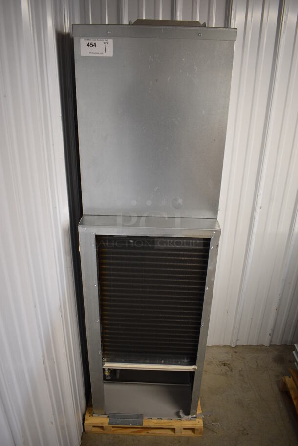 BRAND NEW! Amana Model VHH093H04AA Metal Commercial Vertical Heat Pump. Stock Picture Used. 208/240 Volts, 1 Phase. 20x20x67