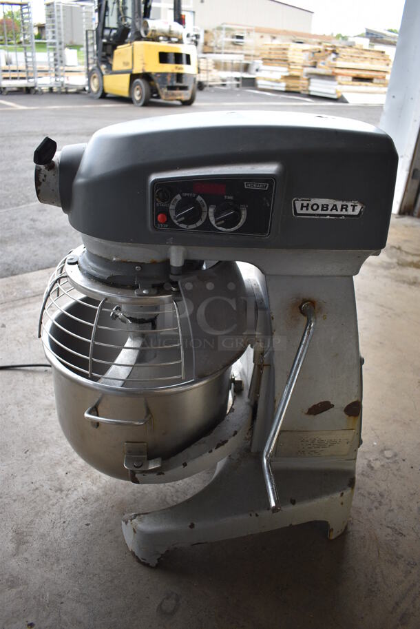WOW! Hobart Legacy Model HL200 Metal Commercial 20 Quart Planetary Mixer w/ Stainless Steel Mixing Bowl, Bowl Guard and Dough Hook. 100-120 Volts, 1 Phase. 16x25x29. Tested and Working! - Image 3 of 12