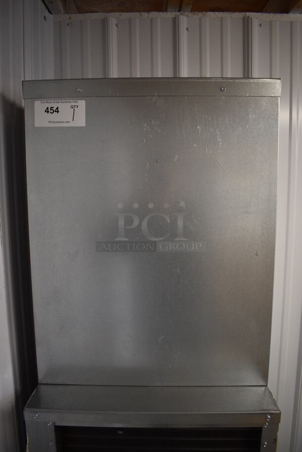 BRAND NEW! Amana Model VHH093H04AA Metal Commercial Vertical Heat Pump. Stock Picture Used. 208/240 Volts, 1 Phase. 20x20x67 - Image 3 of 11