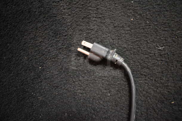 Philips Model 37PFL5322D/37 37" Television. 100-240 Volts, 1 Phase. Buyer Must Pick Up - We Will Not Ship This Item. Tested and Powers On But Screen Stays Black. - Image 4 of 8
