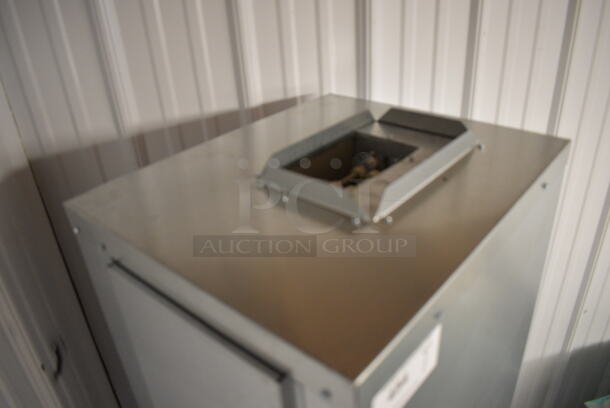 4 BRAND NEW WRAPPED ON PALLET Amana Model VHH093H04AA Metal Commercial Vertical Heat Pump. Stock Picture Used. 208/240 Volts, 1 Phase. 20x20x67. 4 Times Your Bid! - Image 3 of 12