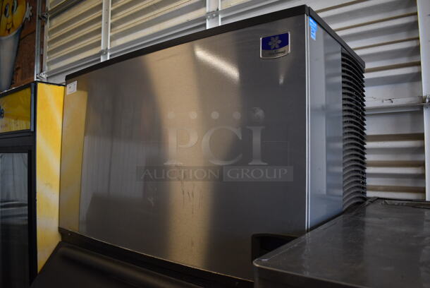 FANTASTIC! 2016 Manitowoc Model IY1496N-261 ENERGY STAR Stainless Steel Commercial Ice Machine Head on Stainless Steel Commercial Ice Bin w/ Manitowoc Model JC1395-261 Metal Commercial Remote Fan. 208-230 Volts, 1 Phase. 48x36x80, 30x30x32 - Image 3 of 12