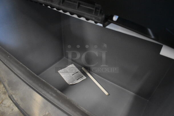 FANTASTIC! 2016 Manitowoc Model IY1496N-261 ENERGY STAR Stainless Steel Commercial Ice Machine Head on Stainless Steel Commercial Ice Bin w/ Manitowoc Model JC1395-261 Metal Commercial Remote Fan. 208-230 Volts, 1 Phase. 48x36x80, 30x30x32 - Image 4 of 12