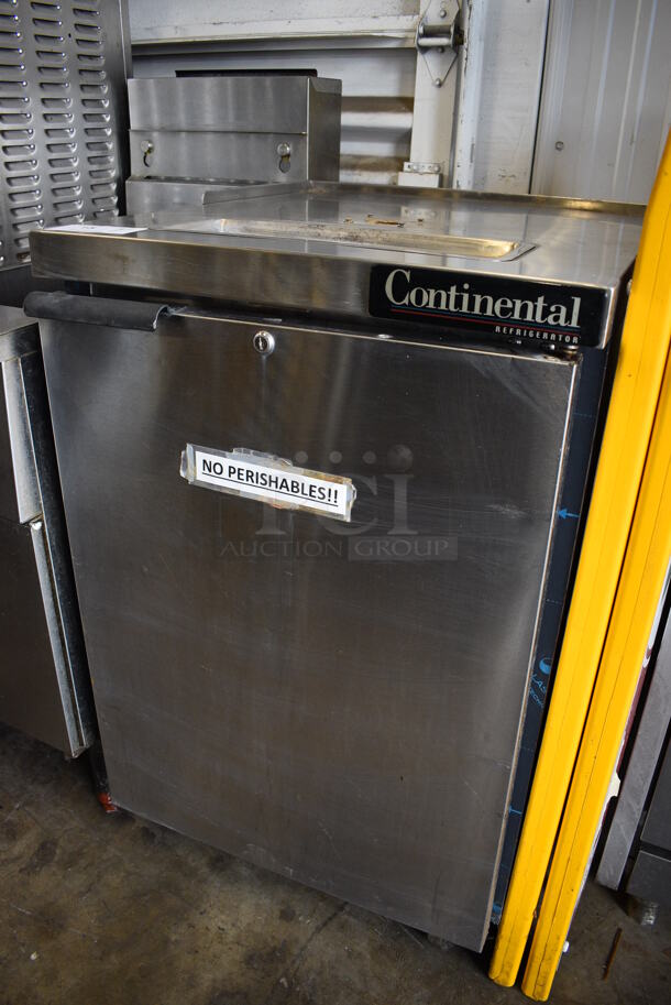 NICE! Continental Model KC24-SS Stainless Steel Commercial Single Door Direct Draw Kegerator on Commercial Casters. 115 Volts, 1 Phase. 24x29x39. Tested and Working! - Image 2 of 6