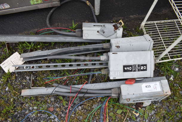 4 GE Gray Metal Heavy Duty Safety Switches. 7x5x36. 4 Times Your Bid! - Image 1 of 3