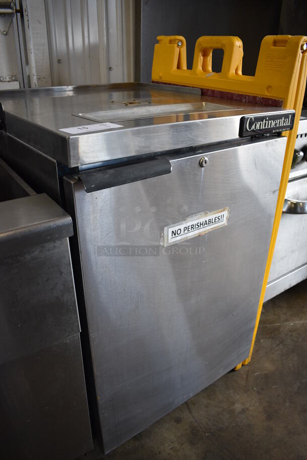 NICE! Continental Model KC24-SS Stainless Steel Commercial Single Door Direct Draw Kegerator on Commercial Casters. 115 Volts, 1 Phase. 24x29x39. Tested and Working! - Image 3 of 6