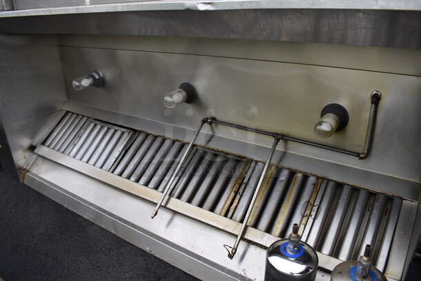 FANTASTIC! 9.5' CaptiveAire Self Contained Stainless Steel Commercial Grease Hood w/ Filters, Lights and Make Up Air Vent and Metal Commercial Rooftop Mushroom Exhaust Fan. 208/230 Volts, 1 Phase.. 117.5x67.5x24, 40x40x34 - Image 4 of 12