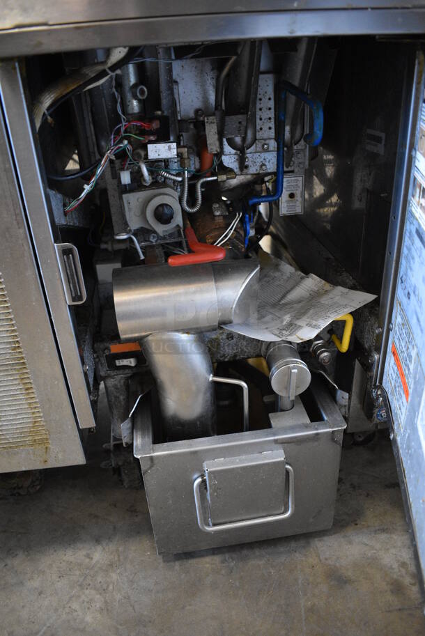 WOW! Pitco Frialator Model SFSSH55 Solstice Supreme Stainless Steel Commercial Natural Gas Powered Deep Fat Fryer on Commercial Casters. 80,000 BTU. 16x34.5x48 - Image 6 of 7