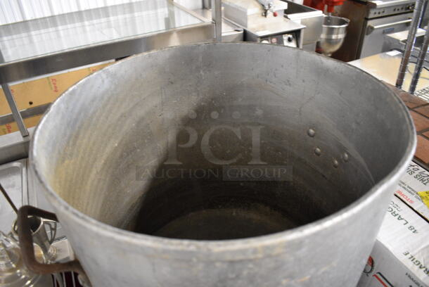 Metal Stock Pot. 23x19x18.5 - Image 3 of 4