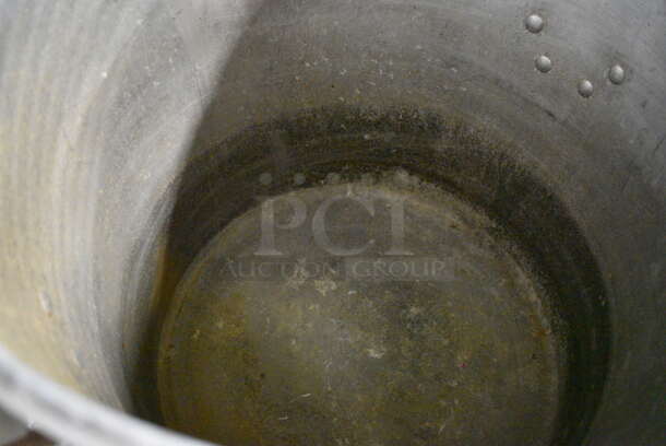 Metal Stock Pot. 23x19x18.5 - Image 4 of 4