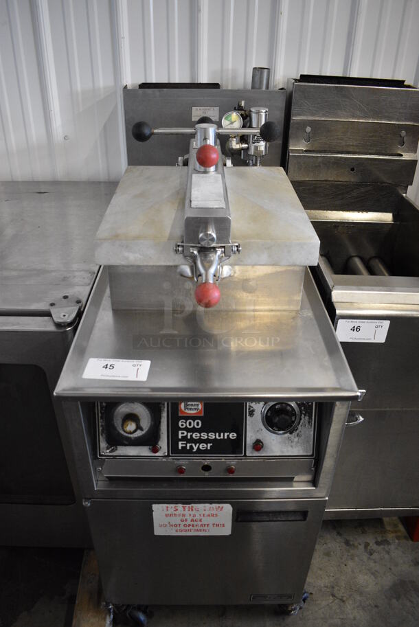 BEAUTIFUL! Henny Penny Model 600 Stainless Steel Commercial Natural Gas Powered Pressure Fryer on Commercial Casters. 18x40.5x46