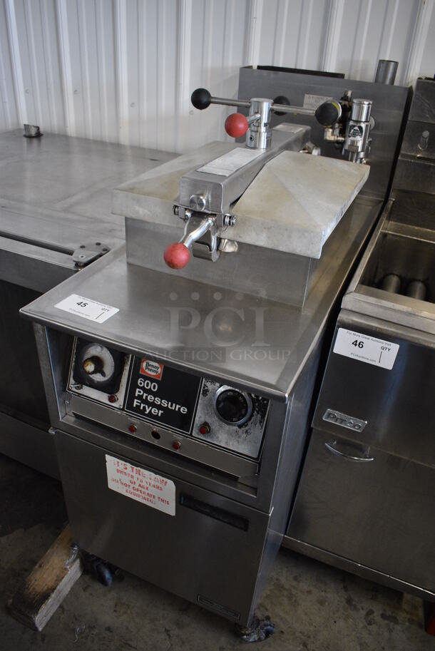 BEAUTIFUL! Henny Penny Model 600 Stainless Steel Commercial Natural Gas Powered Pressure Fryer on Commercial Casters. 18x40.5x46 - Image 2 of 8