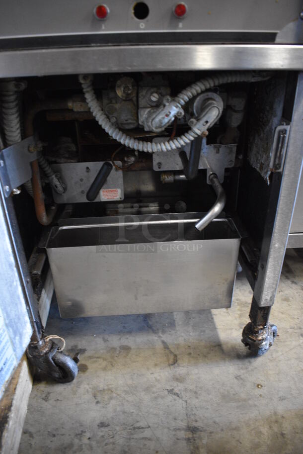 BEAUTIFUL! Henny Penny Model 600 Stainless Steel Commercial Natural Gas Powered Pressure Fryer on Commercial Casters. 18x40.5x46 - Image 7 of 8