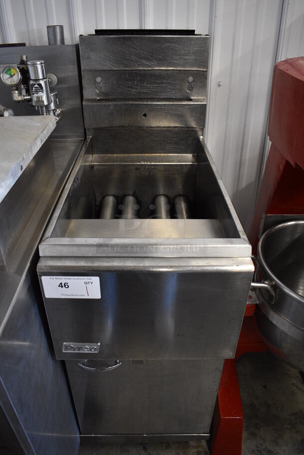NICE! Pitco Frialator Model 43C-MS Stainless Steel Commercial Floor Style Natural Gas Powered Deep Fat Fryer. 122,000 BTU. 15x31.5x47