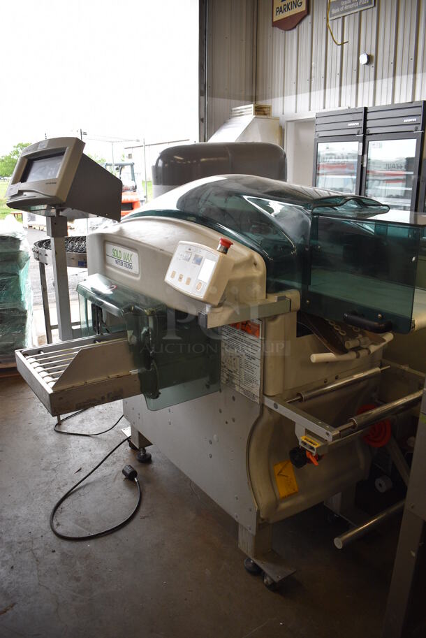 MARVELOUS! Mettler Toledo Model 0647 Solo Max Commercial Floor Style Scale w/ Model 8270 Stainless Steel Labeler and Model 0925 Stainless Steel Conveyor. 250 Volts. 64x55x62, 50x24x69, 51x26x42 - Image 3 of 10