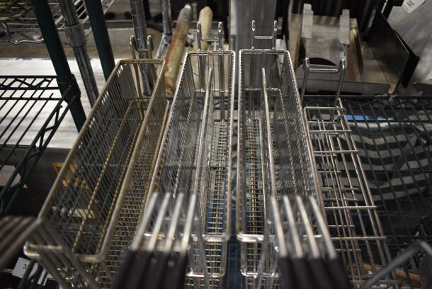 4 Various Metal Fry Baskets. Includes 25x3x9. 4 Times Your Bid! - Image 2 of 3