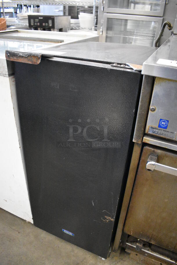 Marvel Model 1EVG9 Self Contained Ice Machine. 115 Volts, 1 Phase. 15x24x34 - Image 2 of 8
