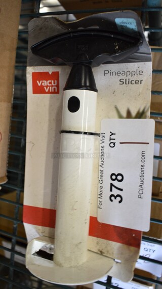 BRAND NEW! Vacuvin Pineapple Slicer. 9"