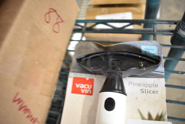 BRAND NEW! Vacuvin Pineapple Slicer. 9" - Image 3 of 3