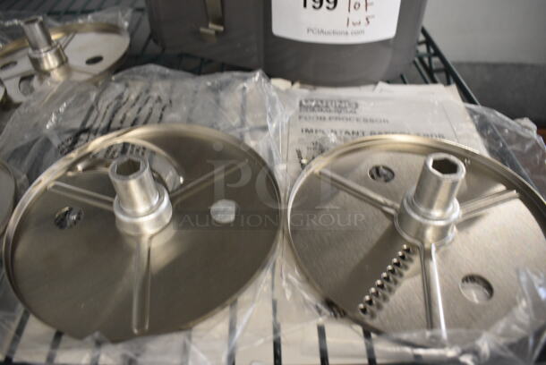 ALL ONE MONEY! Lot of 5 Various Stainless Steel Food Processor Blades and Gray Poly Piece. Includes 10x6.5x4 - Image 3 of 5