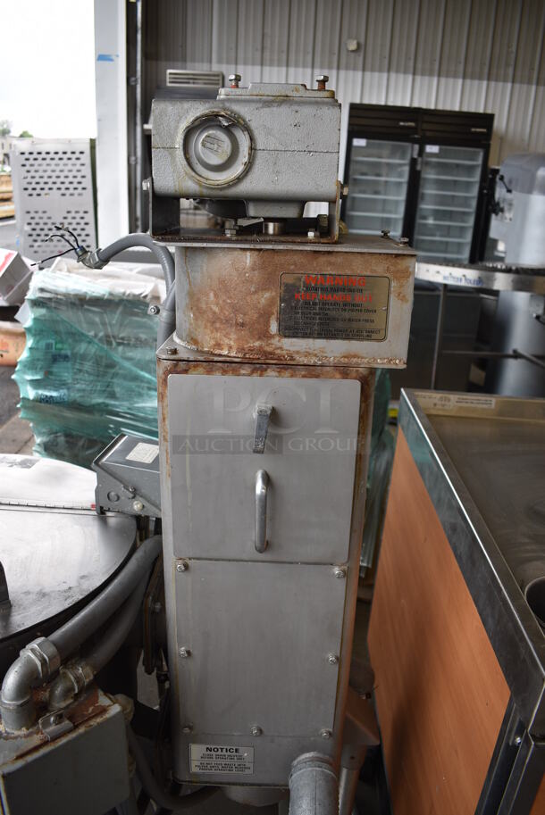 AMAZING! Hobart Model EL5-1224 Metal Commercial Floor Style Waste Processing Food Dishroom Grinding Garbage Disposal System. 200 Volts, 3 Phase. 44x30x60 - Image 6 of 8