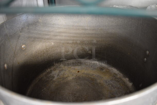 Metal Stock Pot. 19.5x16.5x10.5 - Image 3 of 3