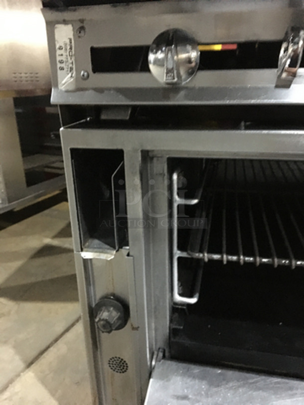 GREAT! Jade Range Commercial Natural Gas Powered Heavy Duty Plancha Flat Grill! With Full Size Oven Underneath! All Stainless Steel! On Legs!  - Image 9 of 9