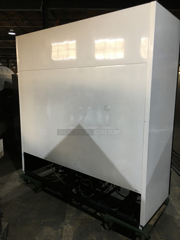 True Commercial 3 Door Reach In Cooler Merchandiser! With Poly Coated Racks! Model GDM72 Serial 12555420! 115V 1Phase! - Image 3 of 9