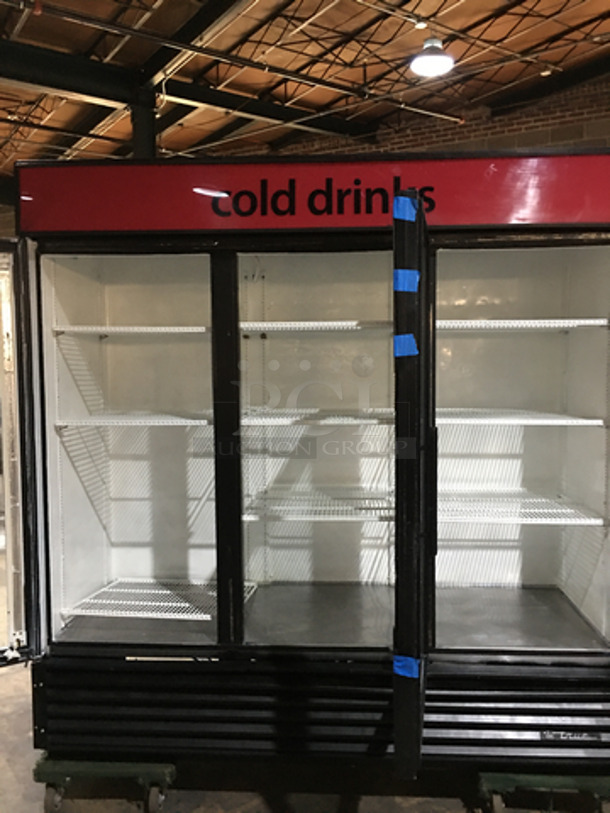 True Commercial 3 Door Reach In Cooler Merchandiser! With Poly Coated Racks! Model GDM72 Serial 12555420! 115V 1Phase! - Image 5 of 9