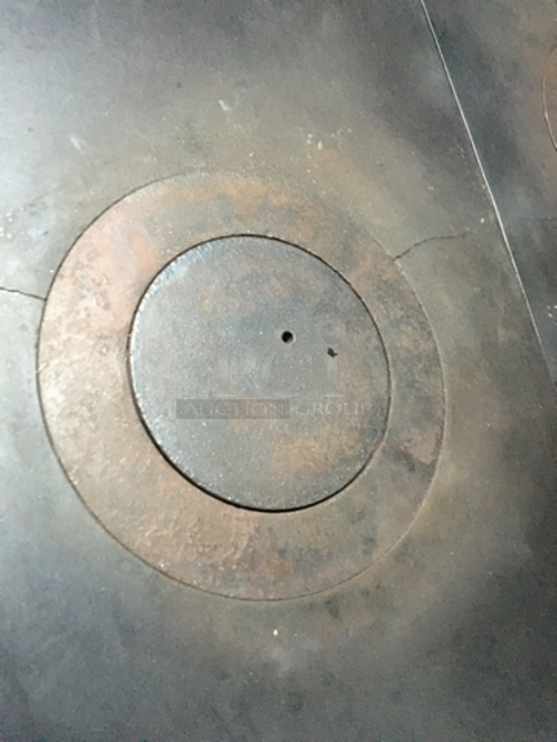Jade Range Commercial Natural Gas Powered French Top/Hot Plate Stove! With Full Size Oven Underneath! All Stainless Steel! On Casters! - Image 4 of 9