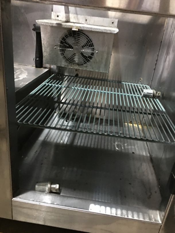GZG Commercial Refrigerated Sandwich Prep Table! With Sneeze Guard! With Commercial Cutting Board! With 2 Door Underneath Storage Space! All Stainless Steel! Model SC48BM! 115V! On Legs! - Image 7 of 10