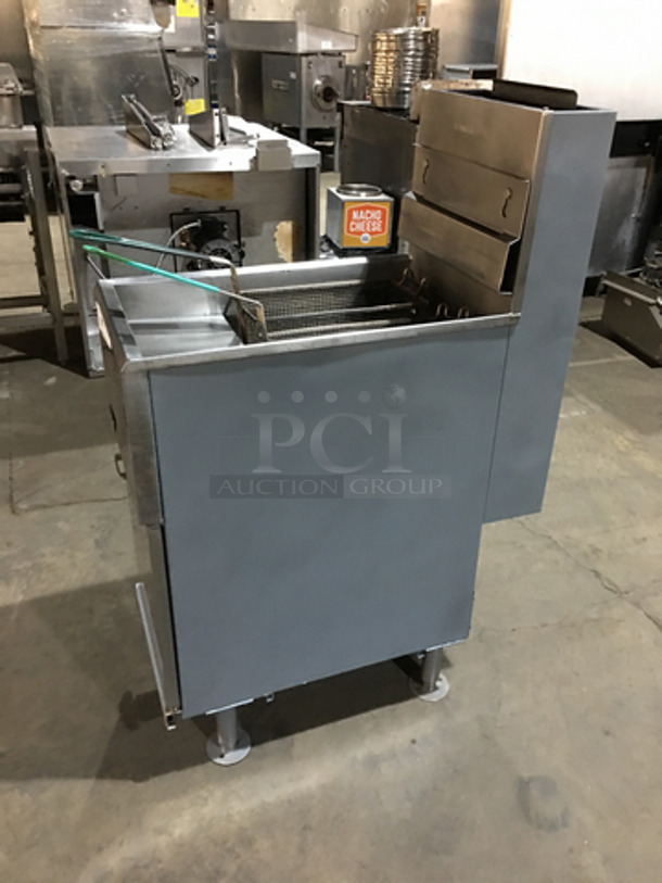 Pitco Commercial Natural Gas Powered Deep Fat Fryer! With Backsplash! With 2 Metal Frying Baskets! Model 35C+SM Serial G09LB037953! On Legs! - Image 2 of 10