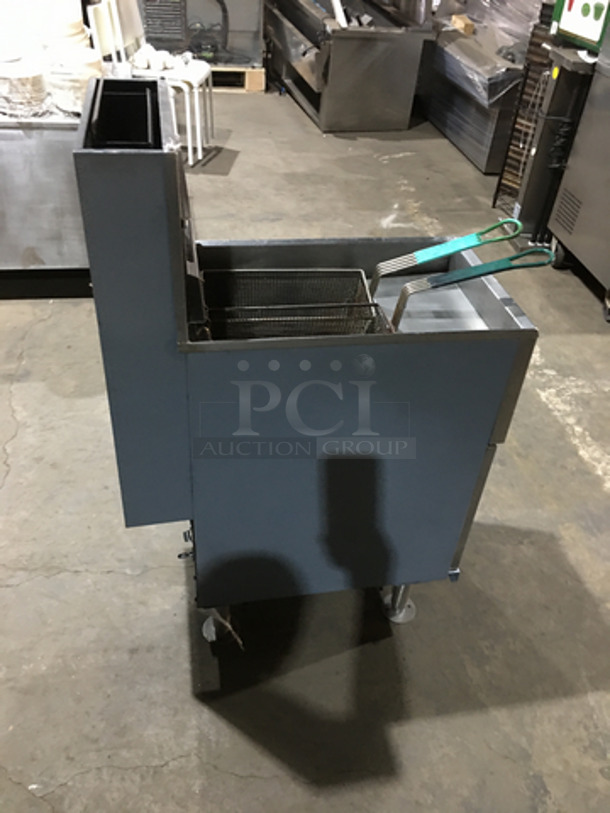 Pitco Commercial Natural Gas Powered Deep Fat Fryer! With Backsplash! With 2 Metal Frying Baskets! Model 35C+SM Serial G09LB037953! On Legs! - Image 3 of 10