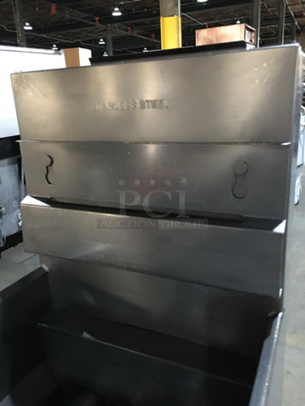 Pitco Commercial Natural Gas Powered Deep Fat Fryer! With Backsplash! With 2 Metal Frying Baskets! Model 35C+SM Serial G09LB037953! On Legs! - Image 7 of 10