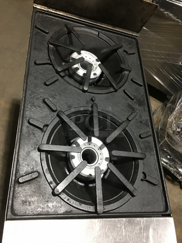 Vulcan Commercial Natural Gas Powered 2 Burner Stove! All Stainless Steel! With Storage Space Underneath! Model GHX45 Serial 481634504! On Casters!                                             - Image 4 of 10
