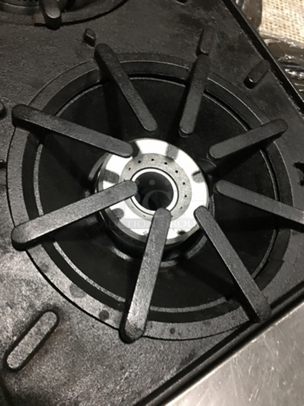 Vulcan Commercial Natural Gas Powered 2 Burner Stove! All Stainless Steel! With Storage Space Underneath! Model GHX45 Serial 481634504! On Casters!                                             - Image 5 of 10