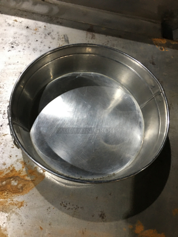 Round Food Holding Pans! With Handles! 2 X Your Bid!