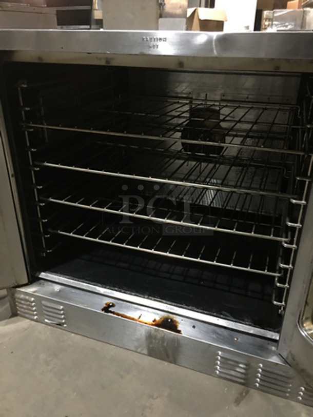 US Range Commercial Natural Gas Powered Single Deck Convection Oven! With View Through Doors! All Stainless Steel! Model SUMG100 Serial 1606100101480! With Legs! - Image 6 of 9