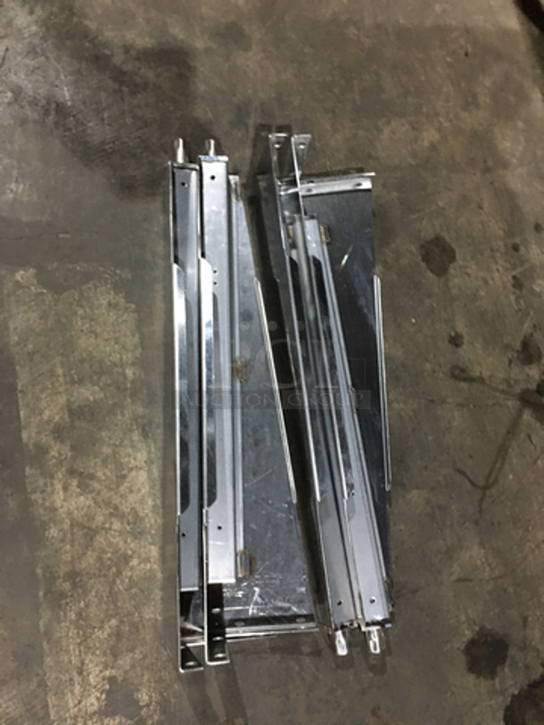 US Range Commercial Natural Gas Powered Single Deck Convection Oven! With View Through Doors! All Stainless Steel! Model SUMG100 Serial 1606100101480! With Legs! - Image 8 of 9