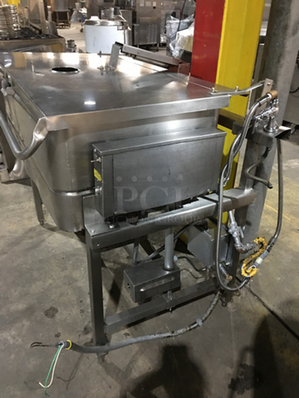 WOW! Groen Natural Gas Powered Floor Model 40 Gallon Tilted Braising Pan/Tilt Skillet! All Stainless Steel! On Legs! - Image 3 of 8