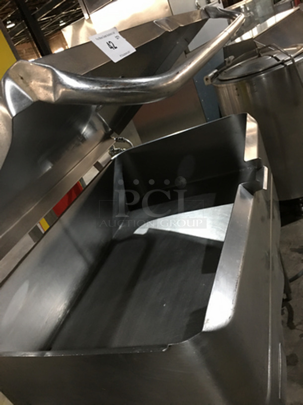 WOW! Groen Natural Gas Powered Floor Model 40 Gallon Tilted Braising Pan/Tilt Skillet! All Stainless Steel! On Legs! - Image 5 of 8