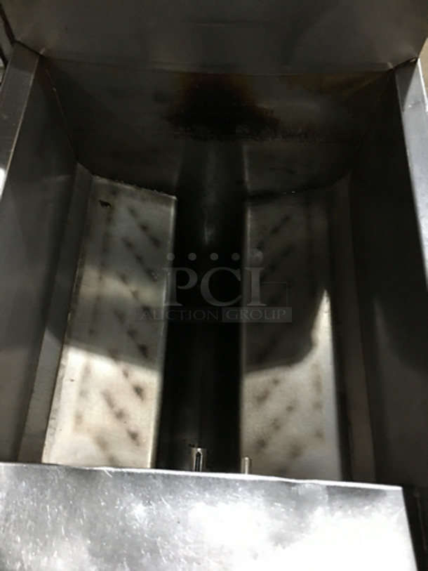 AMAZING! Frymaster Commercial Natural Gas Powered 3 Bay Deep Fat Fryer! With Fry Basket Hanging Station! With Backsplash! With Oil Filter System! All Stainless Steel! Model FMPH355CSC Serial 0803IJ0021! On Casters! Working When Removed!  - Image 6 of 12