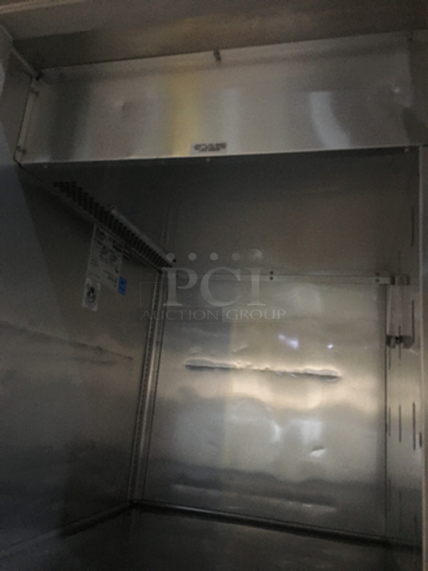 Sweet! 2015 Late Model! True Commercial Reach In Refrigerator/Freezer Combo! With 2 Half Doors! All Stainless Steel! Model STG1DT2HS Serial 8612693! 115V 1Phase! On Casters! Works Great! - Image 6 of 10