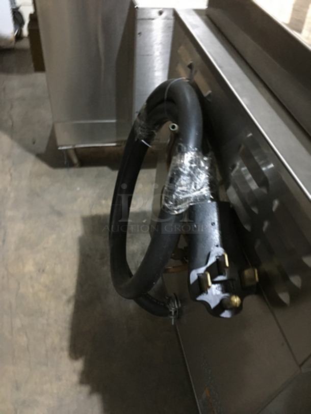 Bunn Commercial Countertop Dual Coffee Brewing Machine! Axiom Series! With 4 Coffee Pot Warming Stations! All Stainless Steel! Model AXIOM2/2TWIN Serial AXTN010766! 120/208/240V 1Phase! On Legs! - Image 10 of 10