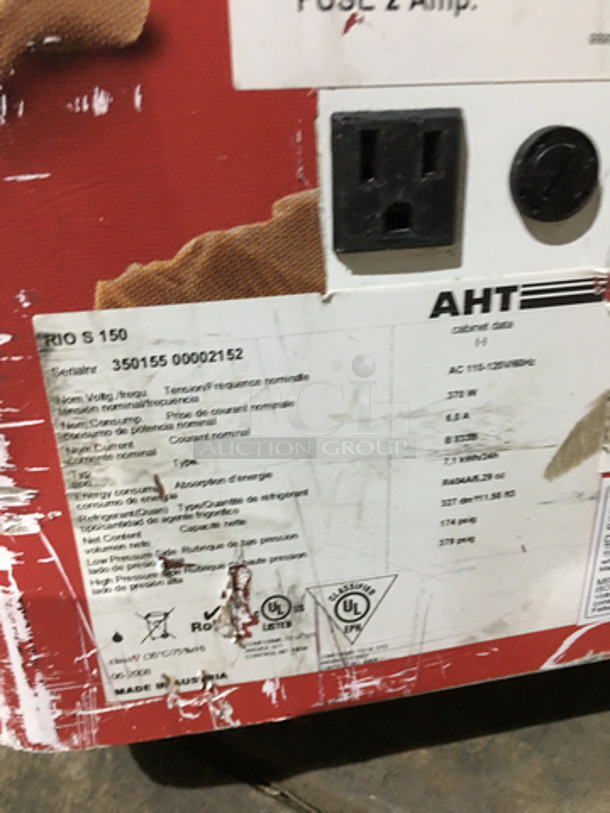 Sweet! AHT 2 Sliding Doors Ice Cream Display Freezer Chest! Model RIOS150 Serial 35015500002152! 110/120V!
 - Image 7 of 8